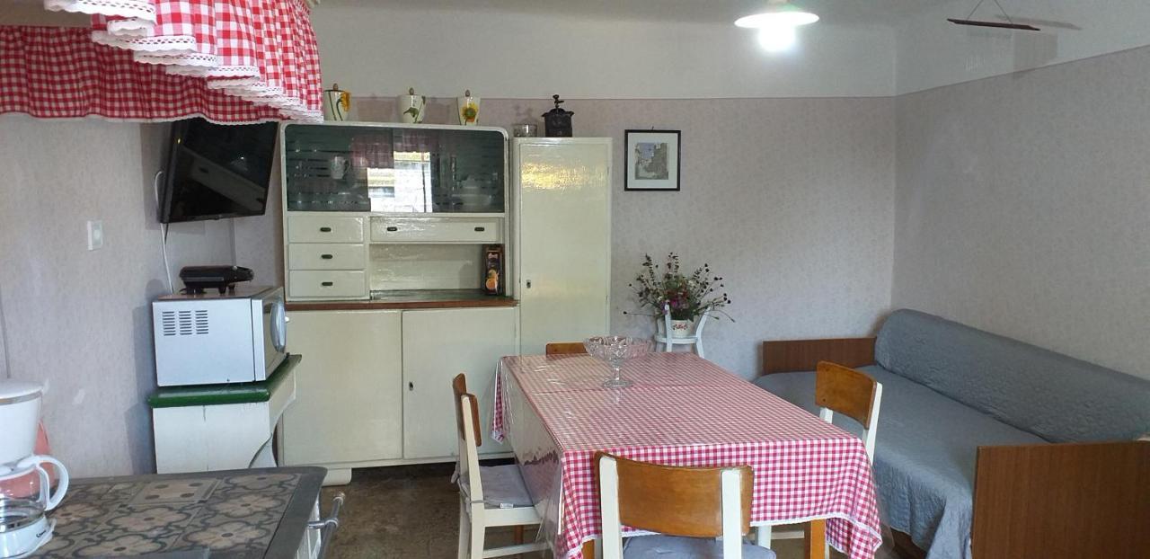 Rural Apartment Carolina Zrenj Ngoại thất bức ảnh