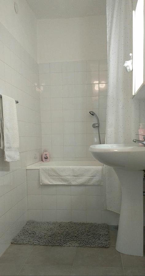 Rural Apartment Carolina Zrenj Ngoại thất bức ảnh