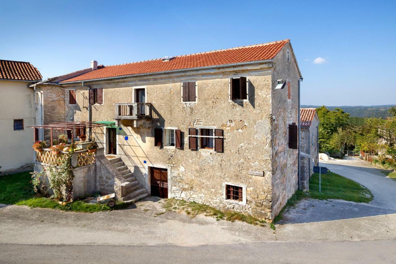 Rural Apartment Carolina Zrenj Ngoại thất bức ảnh